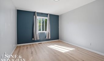 2122 Michigan St, Algonac, MI 48001