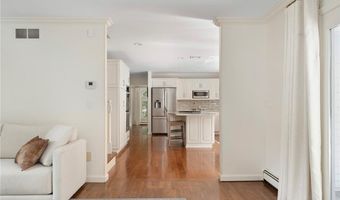 215 Watch Hill Dr, East Greenwich, RI 02818