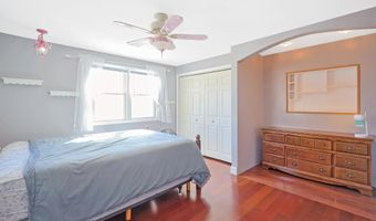 9 Marilyn Rd, Bourne, MA 02532