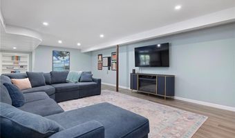449 Sylvan Ct, North Kingstown, RI 02874