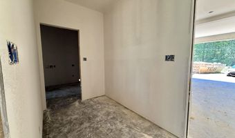 6838 Detonti Rd, Bauxite, AR 72011