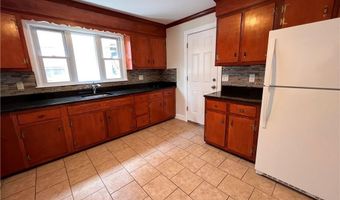 53 Pixlee Pl 2Nd Fl, Bridgeport, CT 06610