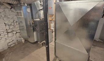 111 N 6th St, Beresford, SD 57004