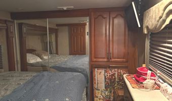 9713 E Birch Rd, Bloomfield, IN 47424