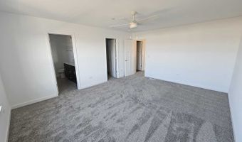 334 N Masters Dr, Addison, IL 60101