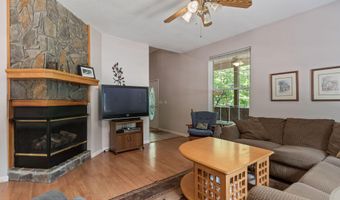 95 Cherokee Ave, Andrews, NC 28901