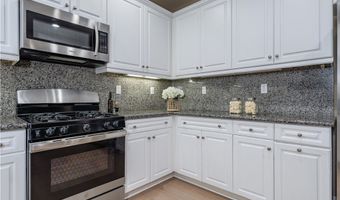 672 E Valencia 108, Anaheim, CA 92805