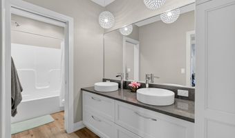 1053 Aaron Ct, Adel, IA 50003