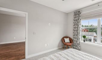 989 S BUCHANAN St 221, Arlington, VA 22204