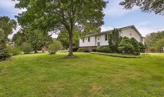 831 W Gebhard Ln, Alden, NY 14004