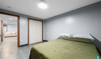 305 S Spring Pl, Brandon, SD 57005