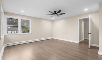 12 Homestead Pl, Branford, CT 06405