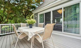 19 Elizabeth Dr, Auburn, MA 01501