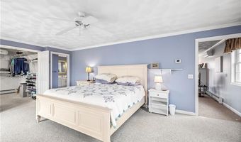 16 Elm Ave, Narragansett, RI 02882