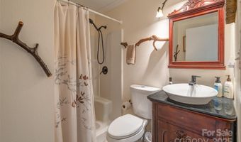 1 Parkway Loop Rd, Asheville, NC 28803