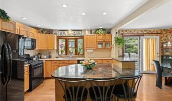 10 Bartlett Rd, Middletown, RI 02842