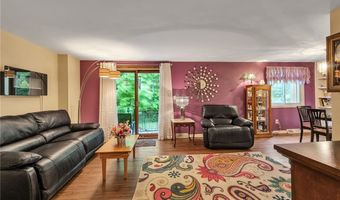 95 Greenwich Dr 2, Amherst, NY 14228