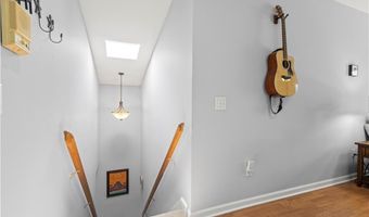 755 Williamsburg Cir, Warwick, RI 02886