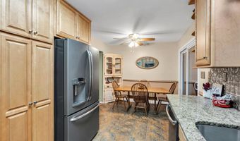 46 Bowline St, Beachwood, NJ 08722