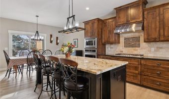15653 Cobblestone Lake Pkwy, Apple Valley, MN 55124