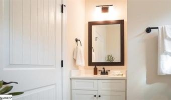 606 Parkwood Dr, Anderson, SC 29625