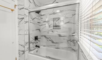 562 N Edgemere Dr, West Allenhurst, NJ 07711