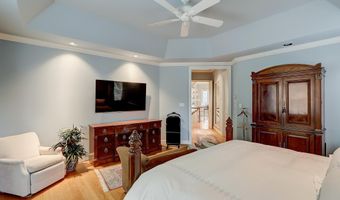 4744 34TH St N, Arlington, VA 22207