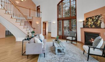 160 Pelican Rd, Middletown, NJ 07748