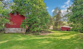 8893 LONGSWAMP Rd, Alburtis, PA 18011