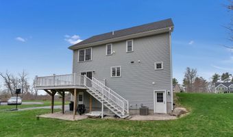 58 Village Place Dr, Barrington, NH 03825