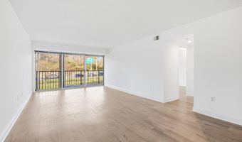 1300 ARMY NAVY Dr 124, Arlington, VA 22202