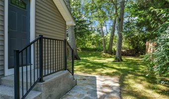 88 Grand View Rd, East Greenwich, RI 02818