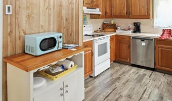 69 Longview Dr, Narragansett, RI 02882