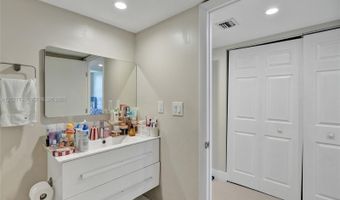20335 W Country Club Dr 809, Aventura, FL 33180