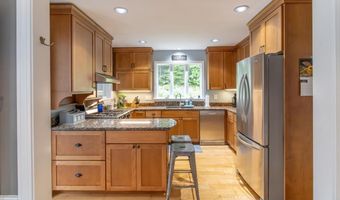 39 Kitteridge Brook Rd, Bar Harbor, ME 04609