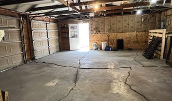 105 S 6th St, Albia, IA 52531