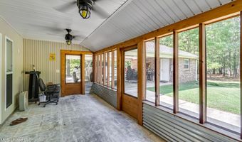 418 Barksdale Rd, Brandon, MS 39047