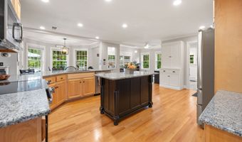 106 Stonecroft Ln, Coventry, CT 06238