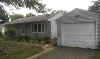 311 W Sycamore St, Abbotsford, WI 54405