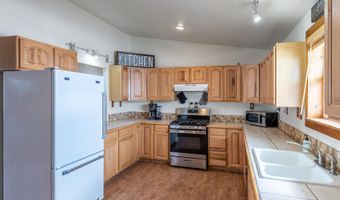 7 S SIOUX Trl, Boulder, WY 82923