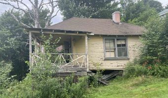 618 Cottage Rd, Averill, VT 05903