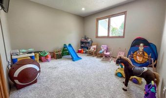 5150 57th St SE, Bismarck, ND 58504