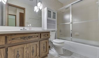 6843 Glacier Dr, Indianapolis, IN 46217