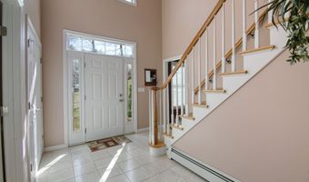 35 Forest View Ln, Hebron, CT 06248