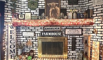 31 Brooklyn St, Angelica, NY 14709