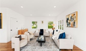 41 Burnett Rd, Warwick, RI 02889