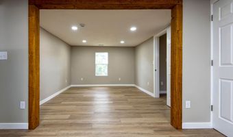 519 State Highway Jj, Aurora, MO 65605