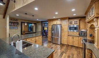 9463 SW Lois Rd, Andover, KS 67002