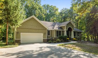 1290 Cramton Ave NE, Ada, MI 49301