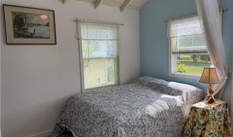 64 Burnside Ave, Narragansett, RI 02882